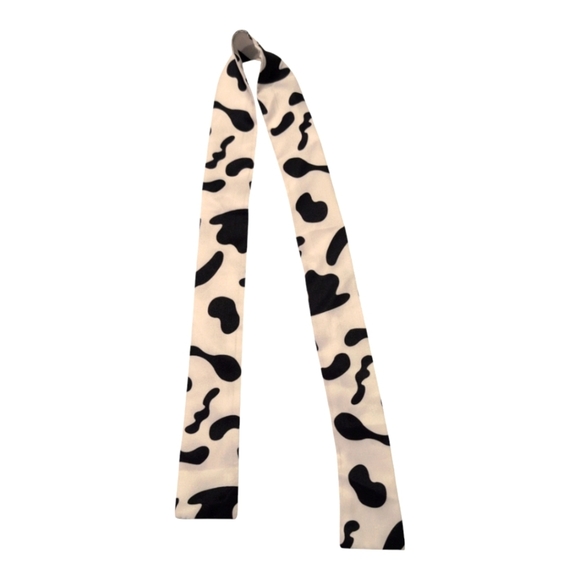 Stylish Cow Print Black and White Wide Leg Pants size 5/6 - Picture 4 of 4